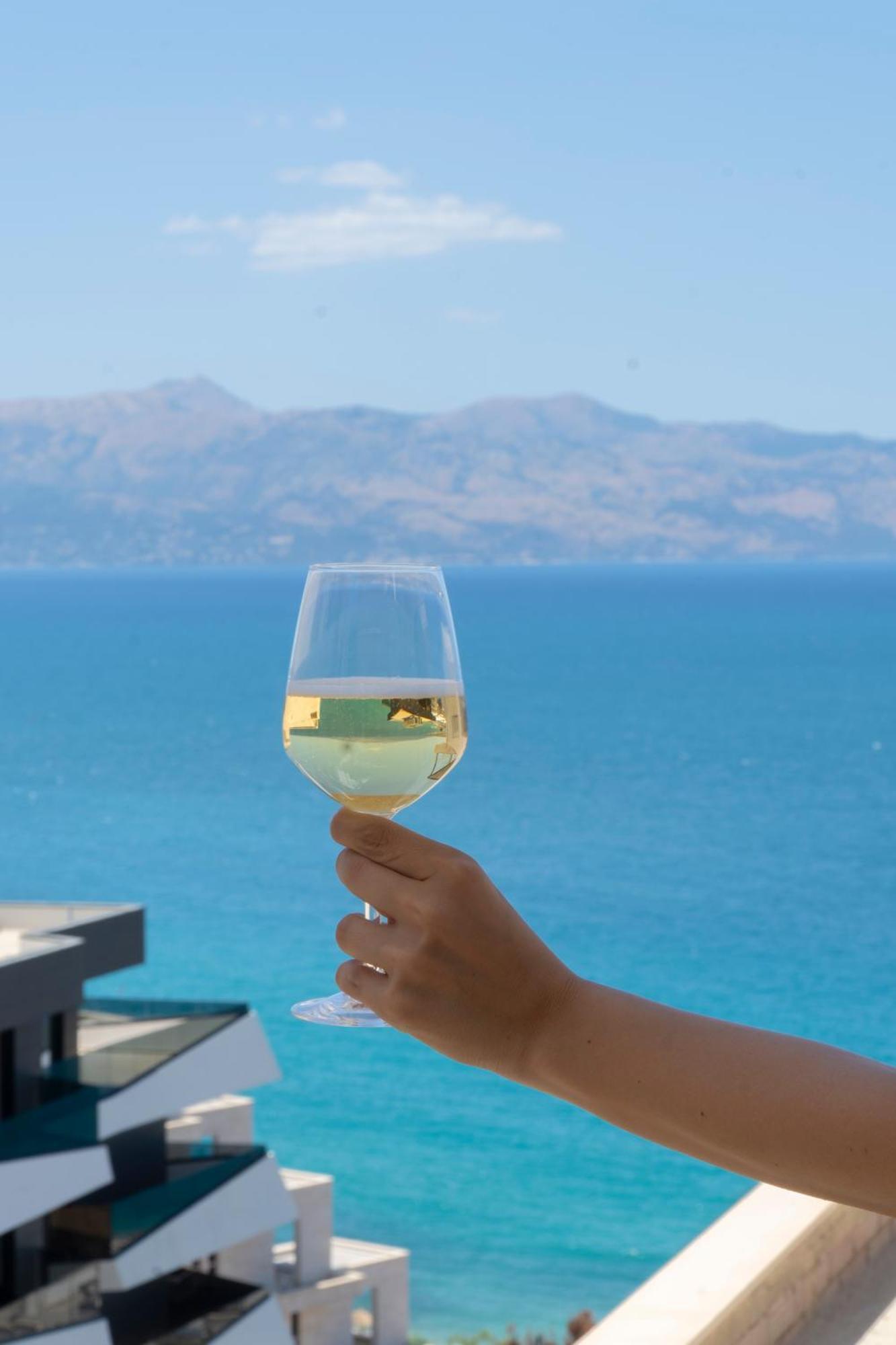 Mateo Apartments Sarandë Eksteriør billede